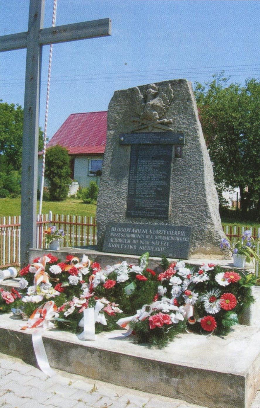 Pomnik w Górze Grabowiec c 